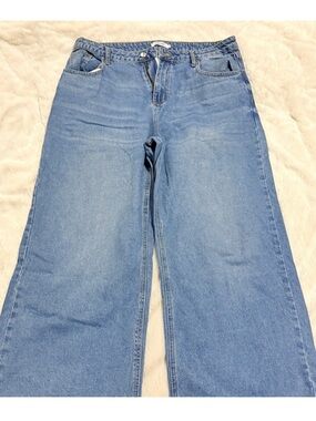 Classic High-Rise Wide-Leg Jeans - Light Blue
